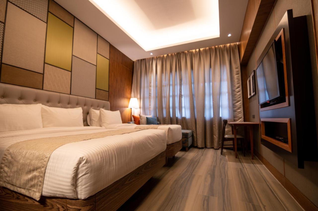 Gwandalan House Hotel Диполог Екстериор снимка