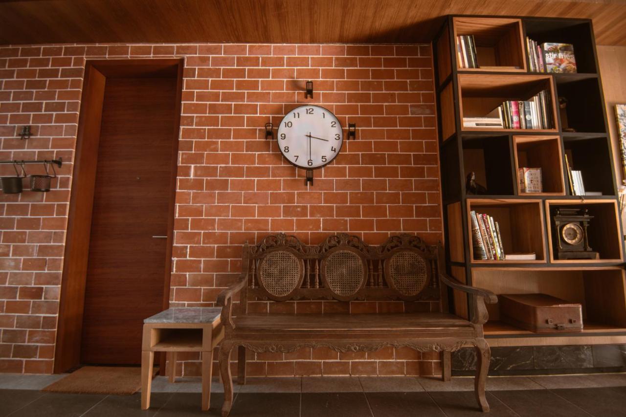 Gwandalan House Hotel Диполог Екстериор снимка