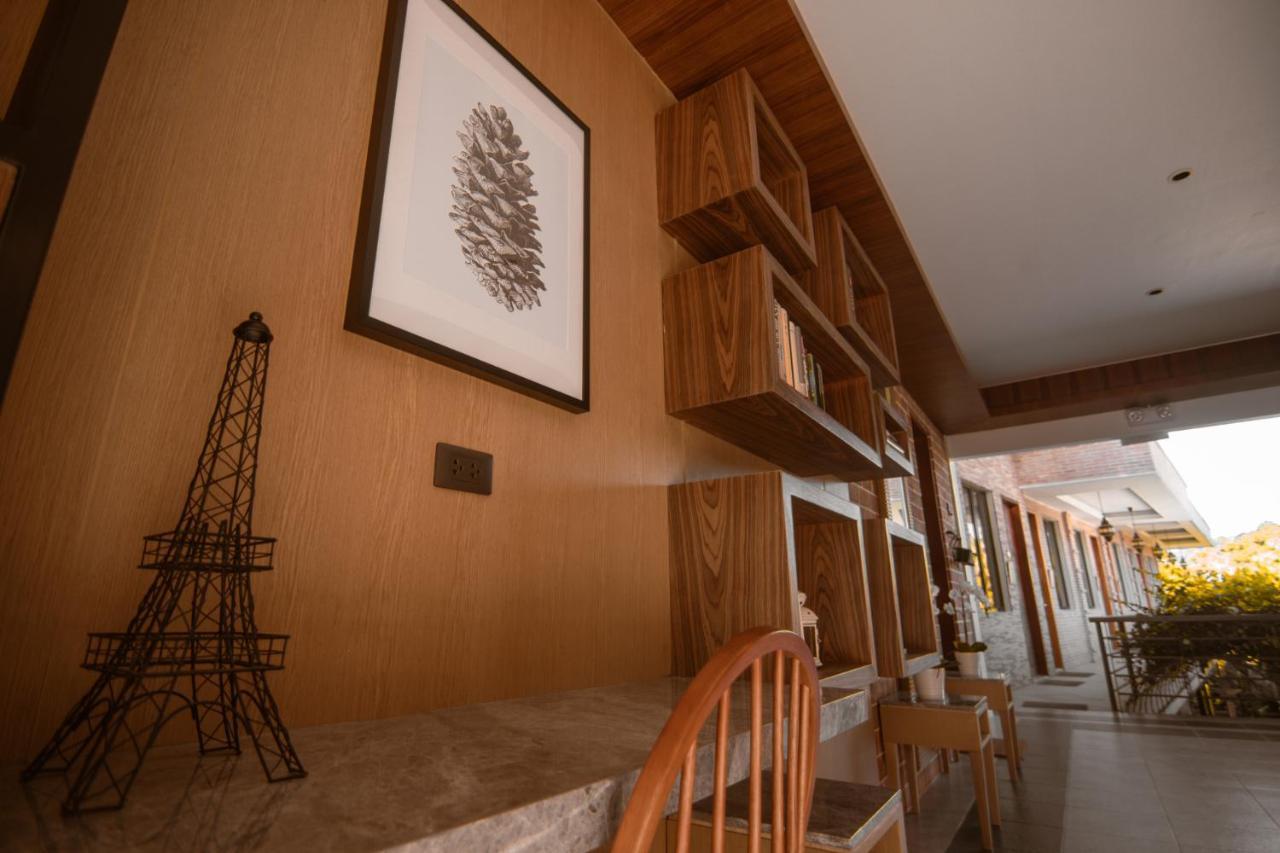 Gwandalan House Hotel Диполог Екстериор снимка