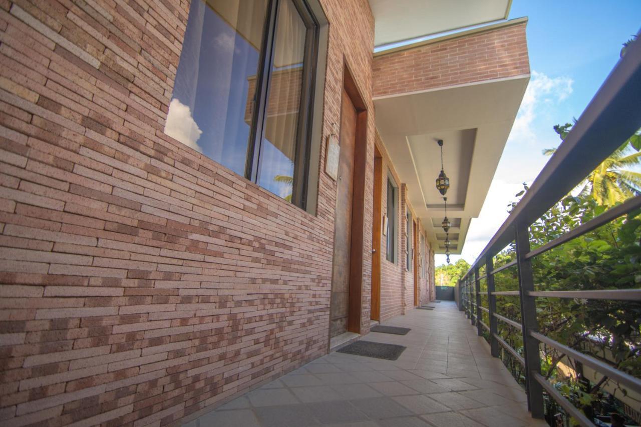 Gwandalan House Hotel Диполог Екстериор снимка