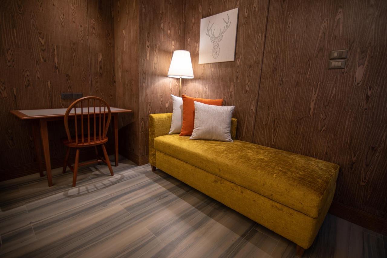 Gwandalan House Hotel Диполог Екстериор снимка