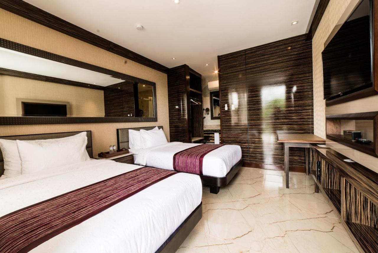 Gwandalan House Hotel Диполог Екстериор снимка