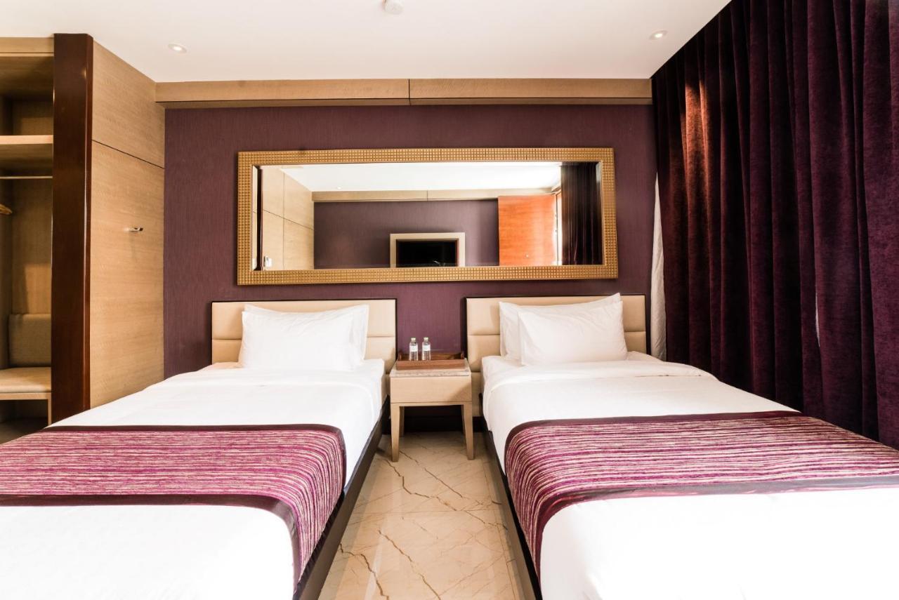 Gwandalan House Hotel Диполог Екстериор снимка