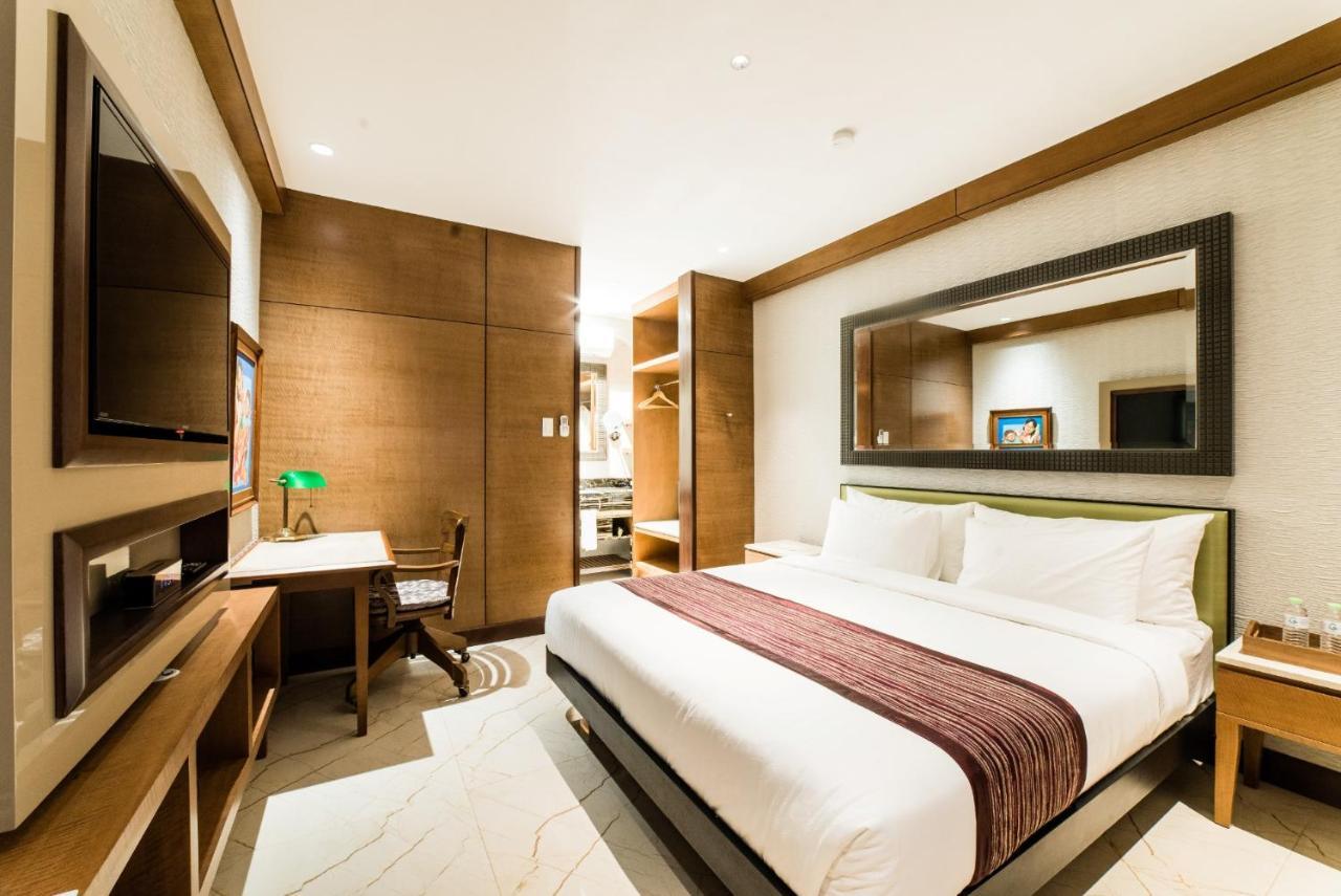 Gwandalan House Hotel Диполог Екстериор снимка