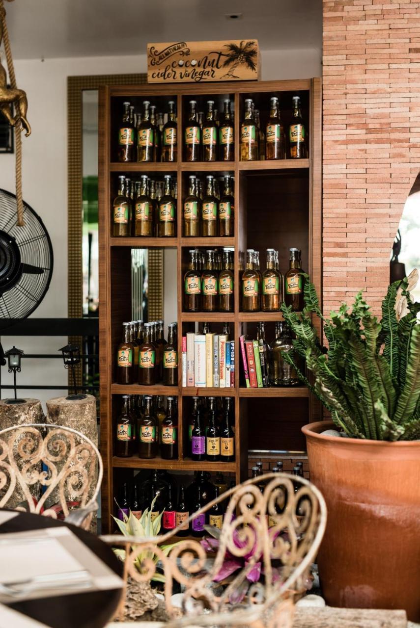 Gwandalan House Hotel Диполог Екстериор снимка