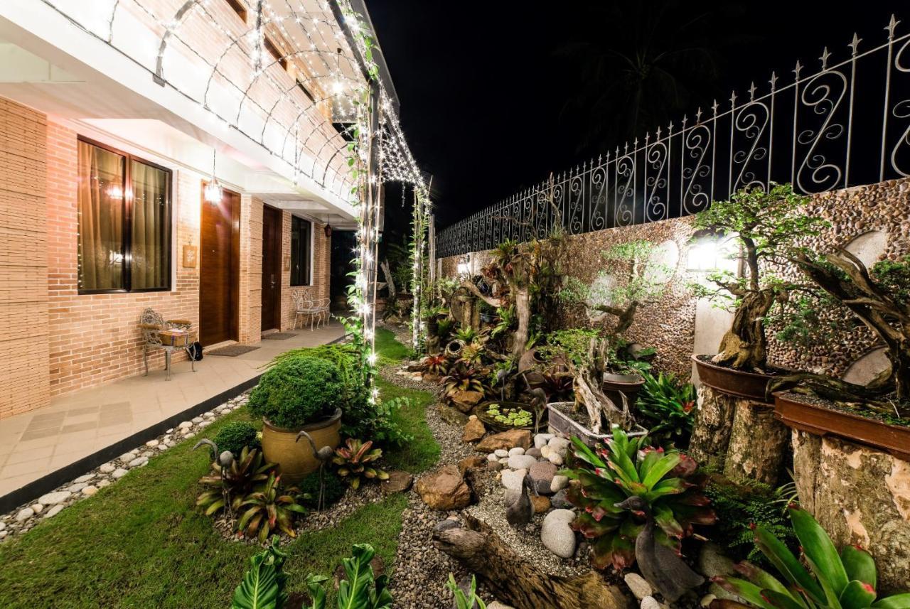 Gwandalan House Hotel Диполог Екстериор снимка
